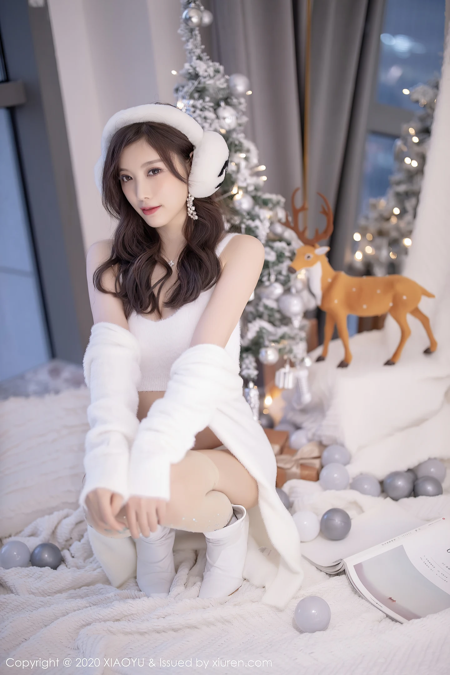 [XiaoYu画语界]Vol.437_女神杨晨晨sugar圣诞主题白色绒毛内衣配白丝网袜诱惑写真74P-秀人网 - XiuRen.Pro